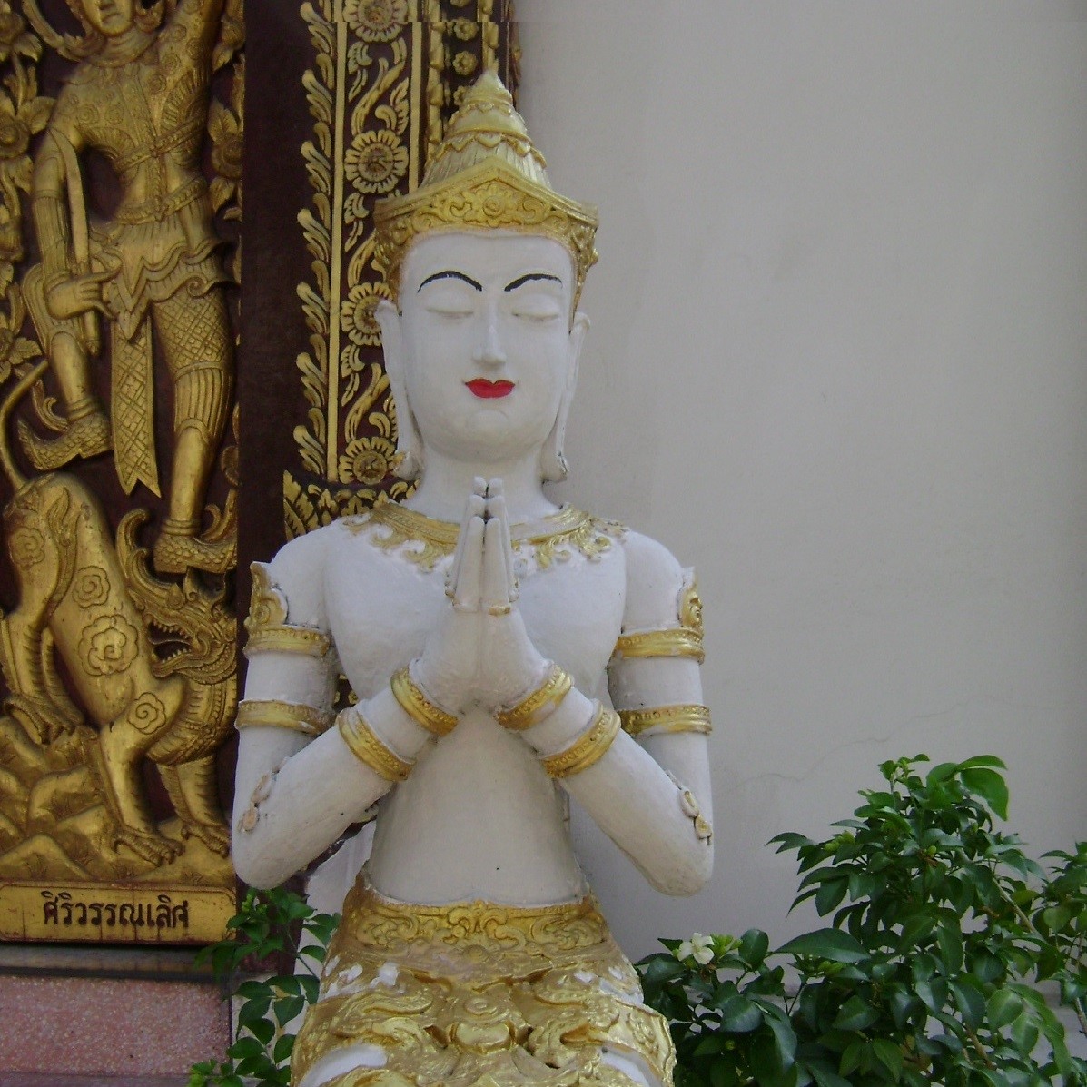 buddha statue